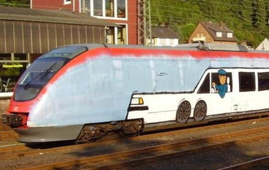 Graffiti Train - Photo by Schmierfink030 - möp, möp