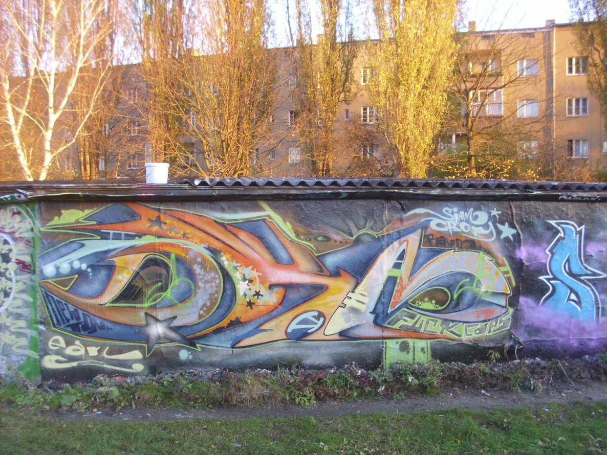 Graffiti Wall in Berlin - Photo by Schmierfink030 - dkm