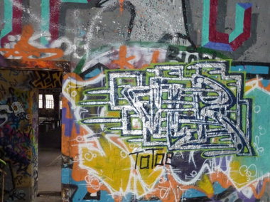 Graffiti Wall in Berlin - Photo by Schmierfink030 - vlr