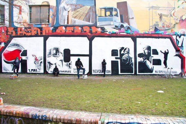 Graffiti Bombing in Berlin - Photo by Schmierfink030 - ACAB (2013)