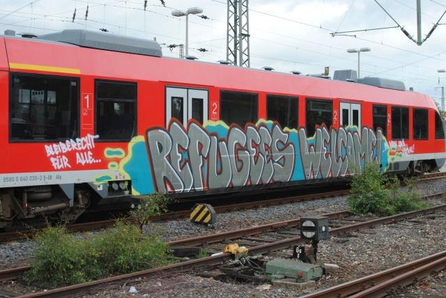 Graffiti Train - Photo by Schmierfink030 - REFUGEES, WELCOME, !