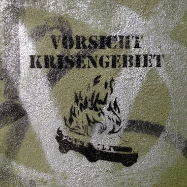 Graffiti Street Art in Berlin - Photo by Schmierfink030 - VORSICHT, KRISENGEBIET