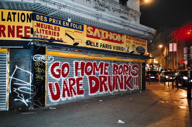 Graffiti Bombing - Photo by Schmierfink030 - GO, HOME, BORIS