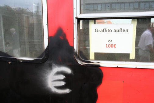 Graffiti Train - Photo by Schmierfink030 - Graffito, außen, ca.100