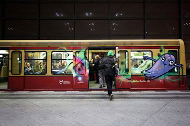 Graffiti Train in Berlin - Photo by Schmierfink030 - ghost