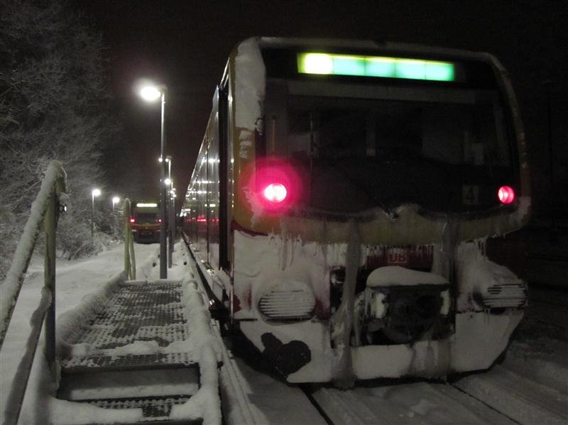 Graffiti Train in Berlin - Photo by Schmierfink030 - NIGHT-DREAM