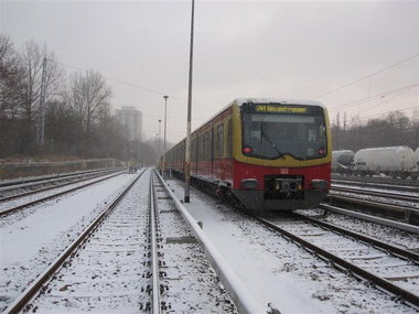 Graffiti Train in Berlin - Photo by Schmierfink030 - Gr..wa