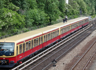 Graffiti Train in Berlin - Photo by Schmierfink030