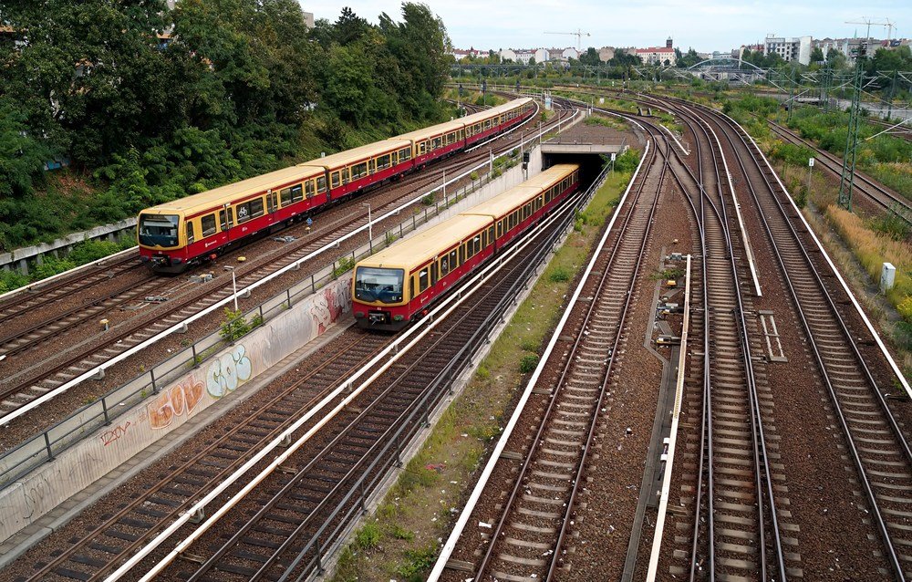 Graffiti Artwork in Berlin - Photo by Schmierfink030 - gob, co2