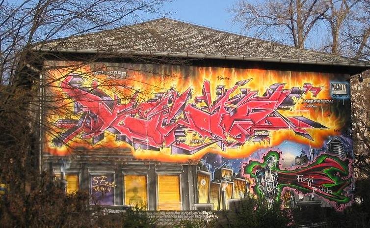 Graffiti Wall in Berlin - Photo by Schmierfink030 - KACAO77
