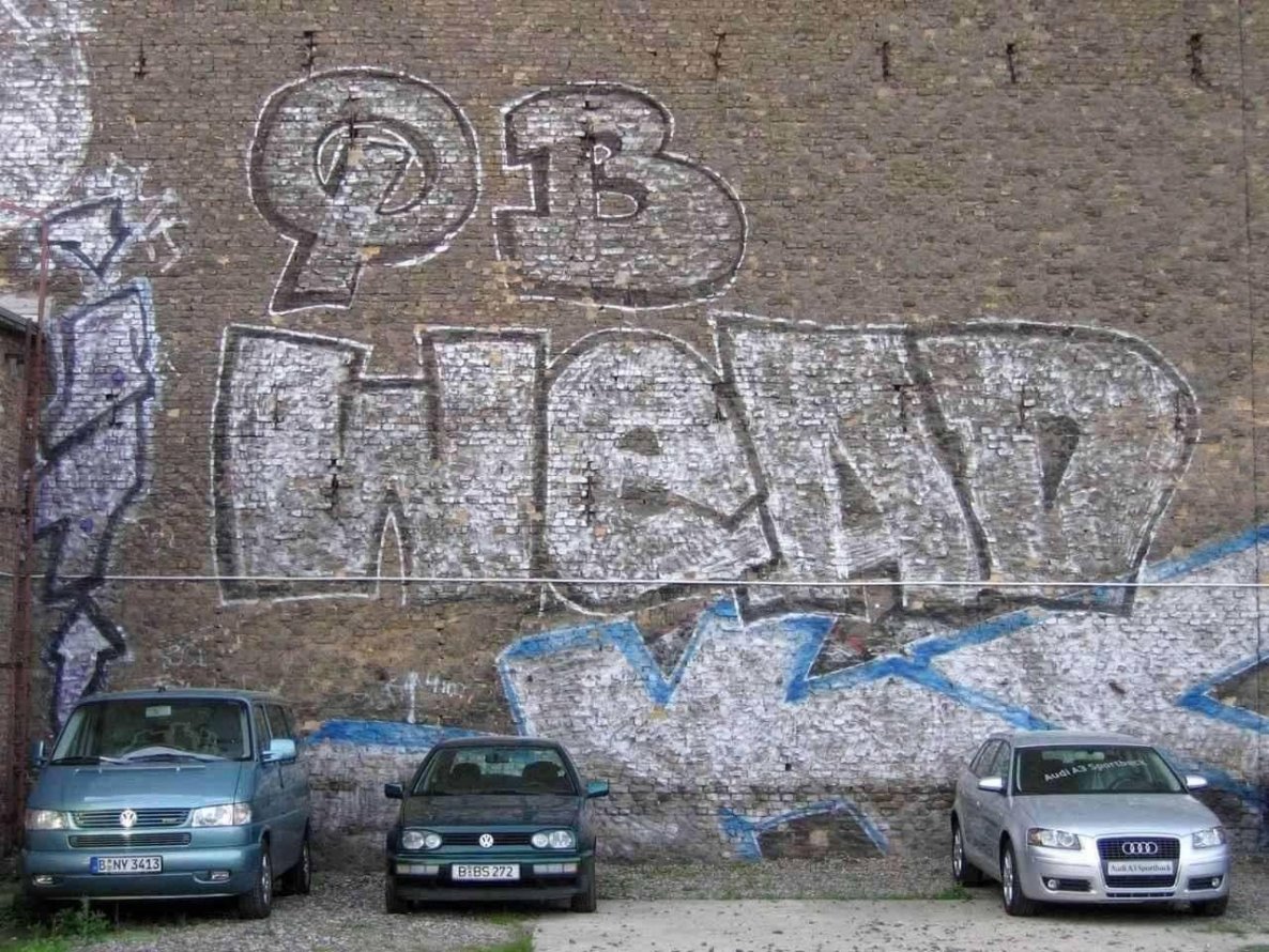 Graffiti Bombing in Berlin - Photo by Schmierfink030 - qb, wead, ko