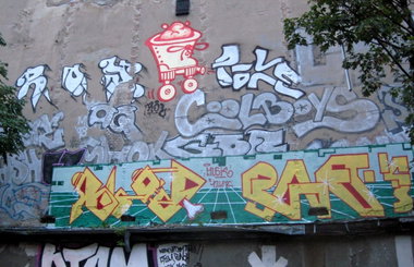 Graffiti Wall in Berlin - Photo by Schmierfink030 - gob, 124, cbs