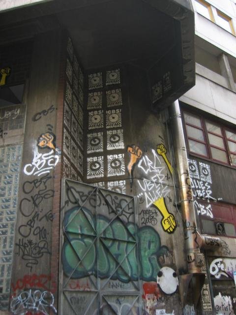 Graffiti Street Art in Berlin - Photo by Schmierfink030 - cbs, spair, kripoe
