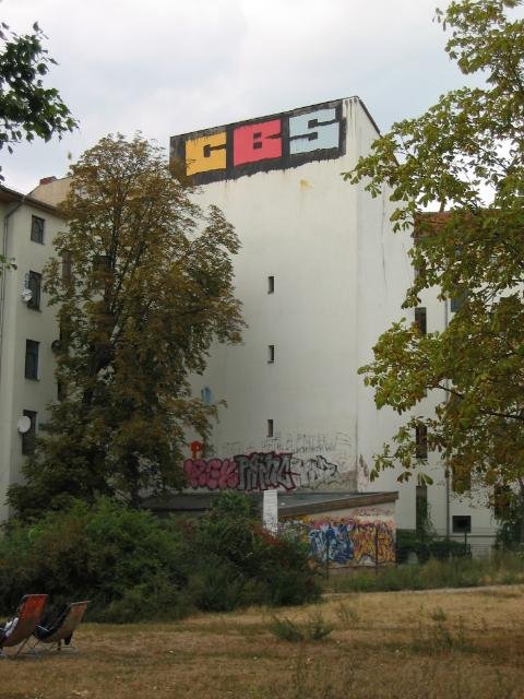Graffiti Bombing in Berlin - Photo by Schmierfink030 - cbs, princ, tdz