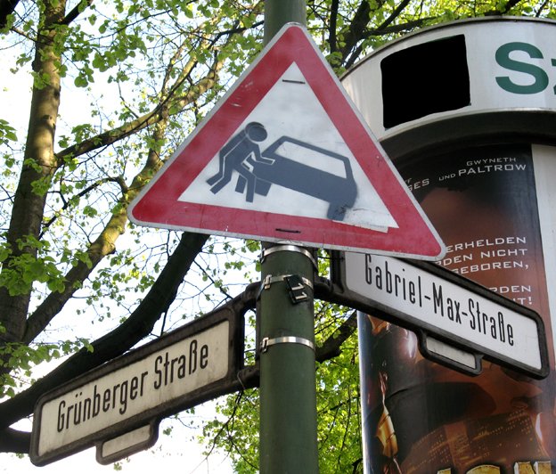 Graffiti Street Art in Berlin - Photo by Schmierfink030 - chaos, im, kiez