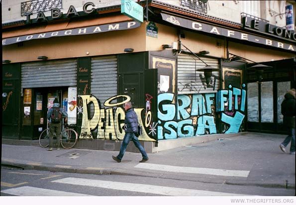 Graffiti Bombing - Photo by Schmierfink030 - PEACH, THE, GRIFTERS