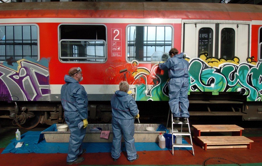 Graffiti Train - Photo by Schmierfink030 - BUFF