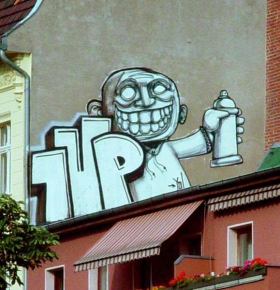 Graffiti Wall in Berlin - Photo by Schmierfink030 - 1up, börek