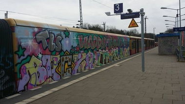 Graffiti Train - Photo by Schmierfink030 - tls