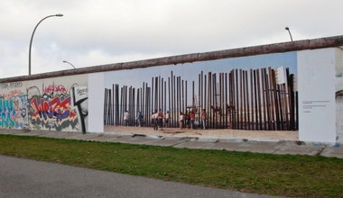 Graffiti Wall in Berlin - Photo by Schmierfink030 - wallonwall