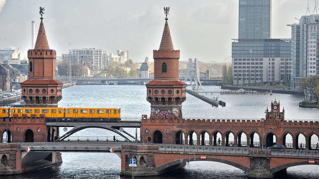 Graffiti Artwork - Photo by Schmierfink030 - BERLIN, U-BAHN