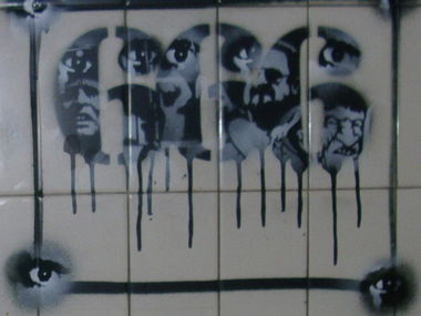 Graffiti Street Art in Berlin - Photo by Schmierfink030 - 666