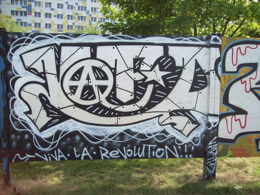 Graffiti Wall in Berlin - Photo by Schmierfink030 - vapid