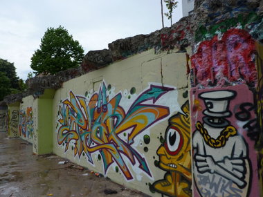 Graffiti Wall in Berlin - Photo by Schmierfink030 - ?