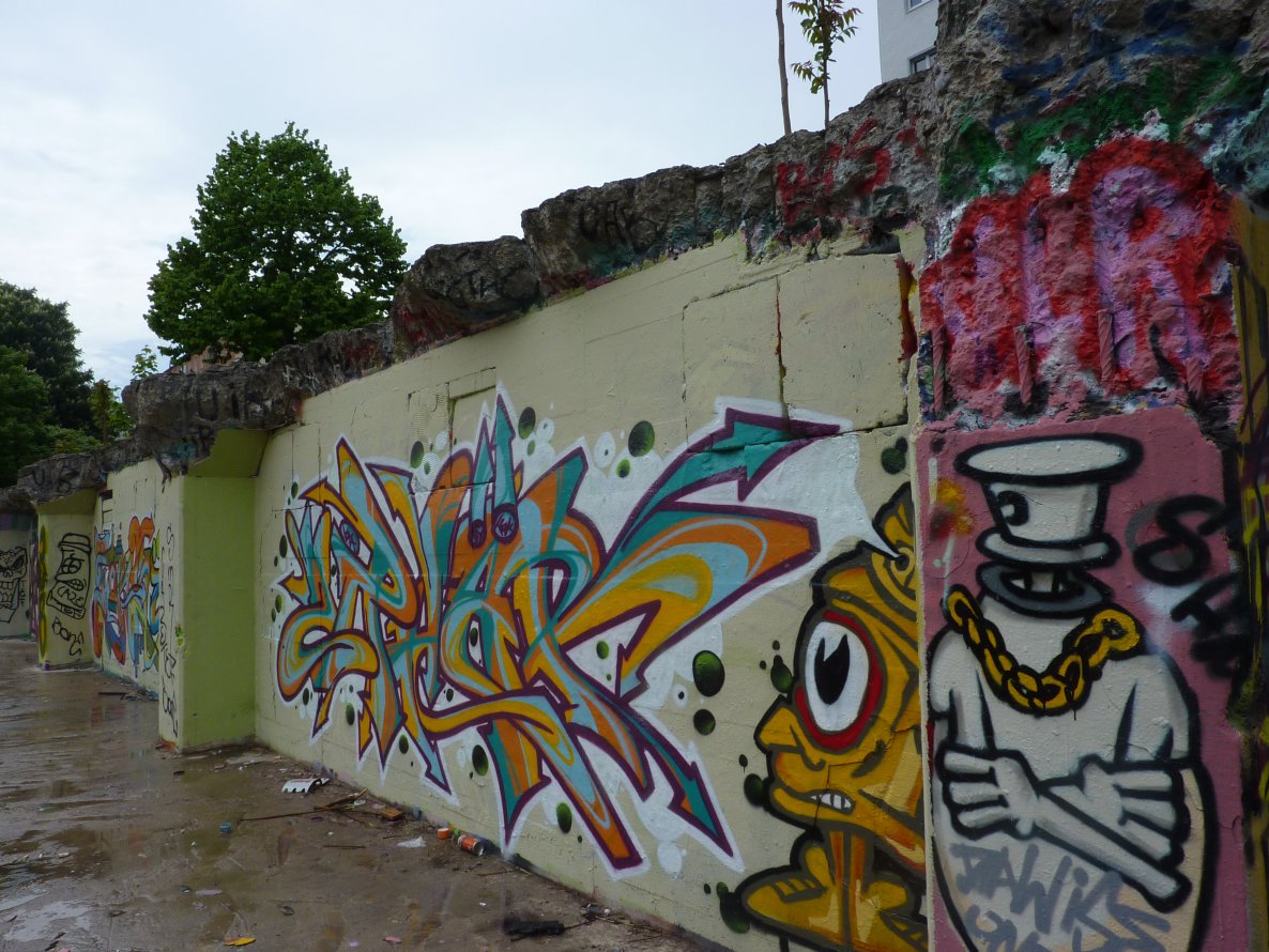 Graffiti Wall in Berlin - Photo by Schmierfink030 - ?