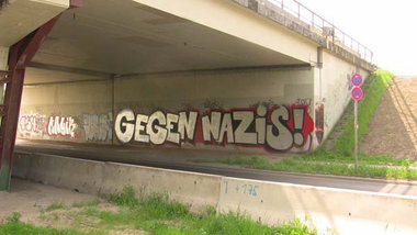 Graffiti Bombing - Photo by Schmierfink030 - Nazis, Raus