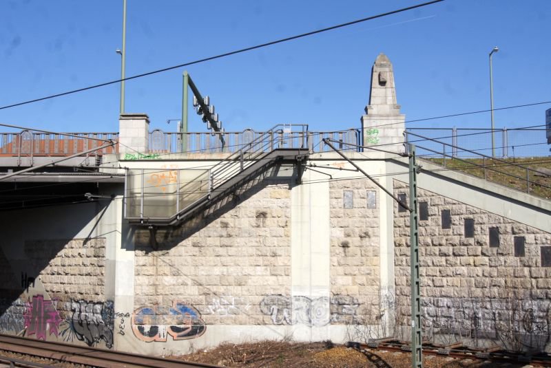 Graffiti Bombing in Berlin - Photo by Schmierfink030 - hf, um