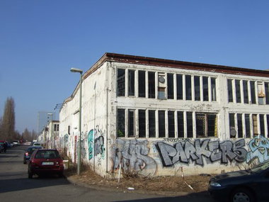 Graffiti Bombing in Berlin - Photo by Schmierfink030 - parkers, cys