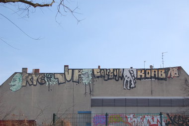 Graffiti Bombing in Berlin - Photo by Schmierfink030 - ryc, 1up (http)