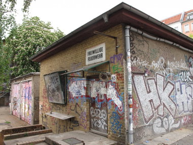 Graffiti Wall in Berlin - Photo by Schmierfink030 - hk, co2, vlr