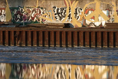 Graffiti Bombing - Photo by Schmierfink030 - fach