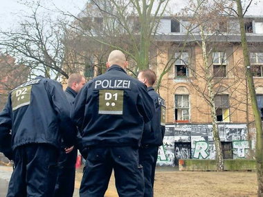 Graffiti Bombing in Berlin - Photo by Schmierfink030 - art