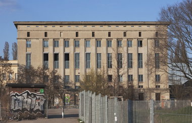 Graffiti Bombing in Berlin - Photo by Schmierfink030 - tabia, mdma, berlin