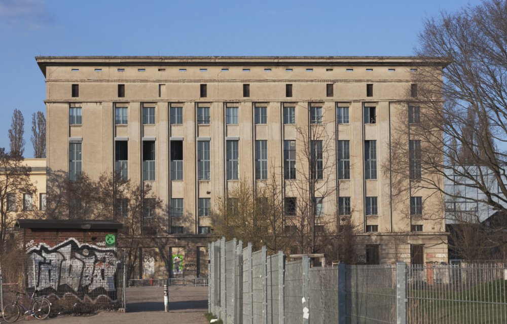 Graffiti Bombing in Berlin - Photo by Schmierfink030 - tabia, mdma, berlin