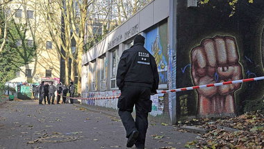 Graffiti Wall in Berlin - Photo by Schmierfink030 - Faust