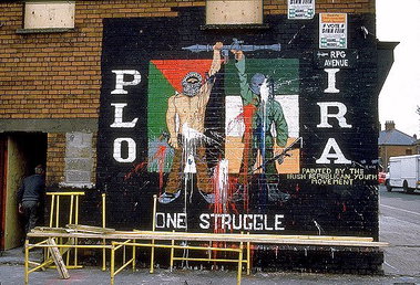 Graffiti Wall - Photo by Schmierfink030 - plo, ira