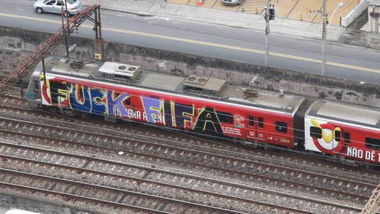 Graffiti Train - Photo by Schmierfink030 - fuck, fifa