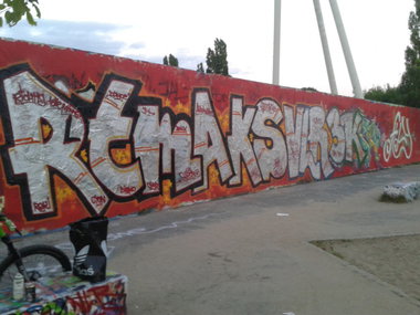 Graffiti Bombing in Berlin - Photo by Schmierfink030 - RTM, AKS, VLR
