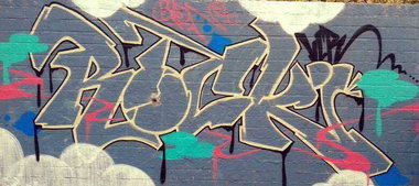 Graffiti Bombing in Berlin - Photo by Schmierfink030 - rock, vlr