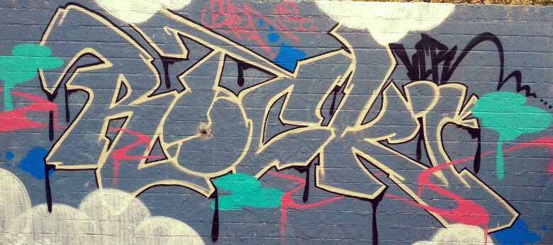 Graffiti Bombing in Berlin - Photo by Schmierfink030 - rock, vlr