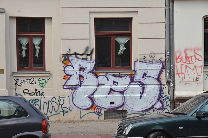 Graffiti Bombing in Leipzig - Photo by Schmierfink030 - res