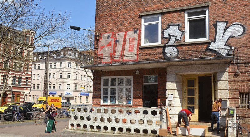 Graffiti Bombing in Leipzig - Photo by Schmierfink030 - +-0, tv