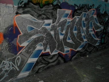 Graffiti Bombing in Berlin - Photo by Schmierfink030 - sion