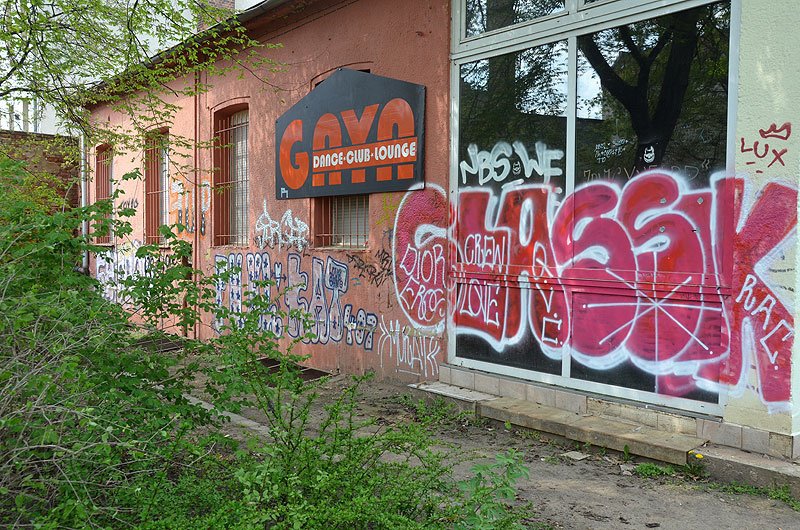 Graffiti Bombing in Leipzig - Photo by Schmierfink030 - classik