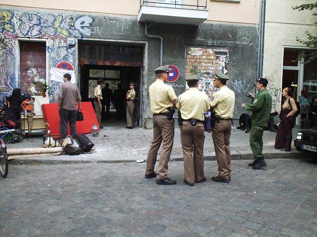 Graffiti Bombing - Photo by Schmierfink030 - kelle