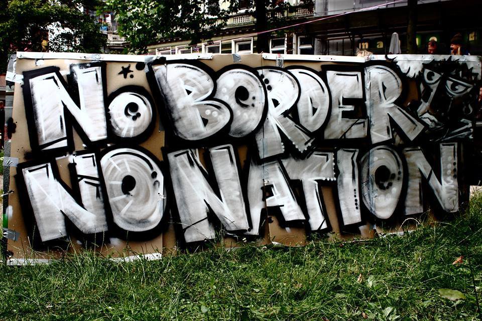 Graffiti Bombing - Photo by Schmierfink030 - no, borders, no